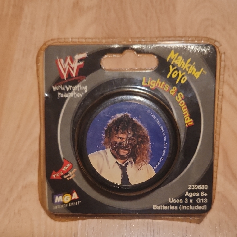 Mankind Mick Foley Yo-Yo with Lights & Sound WWF WWE